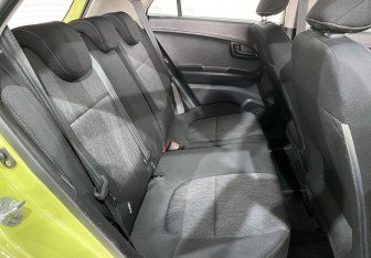 Подержанный автомобиль Kia Picanto 2011 года (14 фото)