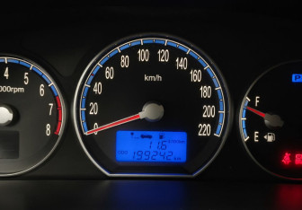 Подержанный автомобиль Hyundai Santa Fe 2006 года (18 фото)