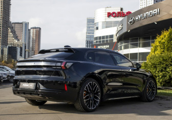 Подержанный автомобиль Zeekr 001 2023 года (5 фото)