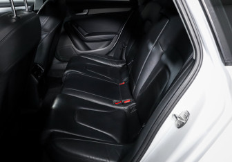 Подержанный автомобиль Audi A4 Sedan 2013 года (10 фото)