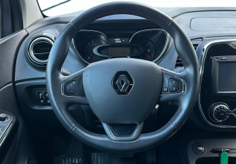 Подержанный автомобиль Renault Kaptur 2017 года (12 фото)