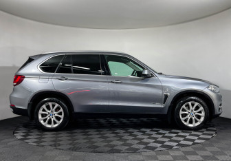 Подержанный автомобиль BMW X5 2017 года (6 фото)
