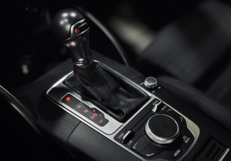 Подержанный автомобиль Audi A3 Hatchback 2014 года (17 фото)