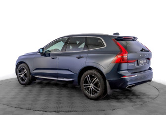 Подержанный автомобиль Volvo XC60 2020 года (7 фото)