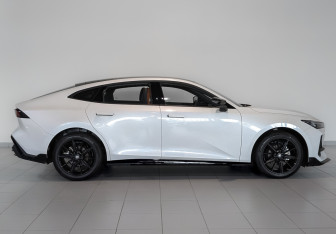 Новый Changan UNI-V 2024 (4 фото)