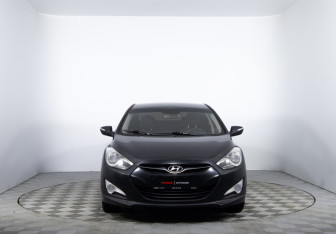 Подержанный автомобиль Hyundai i40 Sedan 2012 года (2 фото)