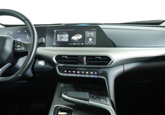 Подержанный автомобиль Changan UNI-T 2024 года (16 фото)