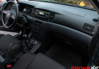 Подержанный автомобиль Toyota Corolla Sedan 2006 года (7 фото)