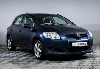 Подержанный автомобиль Toyota Auris Hatchback 2008 года (3 фото)
