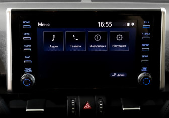 Подержанный автомобиль Toyota RAV4 2021 года (15 фото)