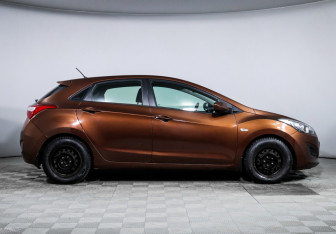 Подержанный автомобиль Hyundai i30 Hatchback 2012 года (4 фото)