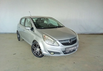 Подержанный автомобиль Opel Corsa 2008 года (3 фото)