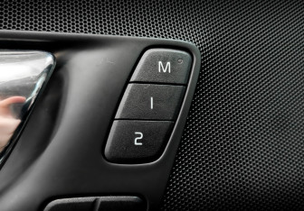 Подержанный автомобиль Volvo XC60 2018 года (30 фото)