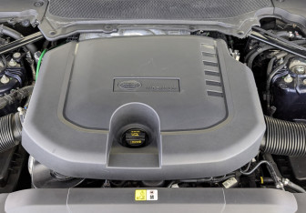 Подержанный автомобиль Land Rover Range Rover Sport 2021 года (9 фото)
