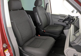 Подержанный автомобиль Volkswagen Caravelle 2022 года (23 фото)