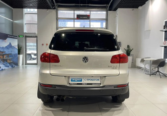 Подержанный автомобиль Volkswagen Tiguan 2014 года (5 фото)