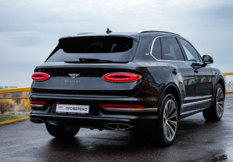 Подержанный автомобиль Bentley Bentayga 2021 года (3 фото)