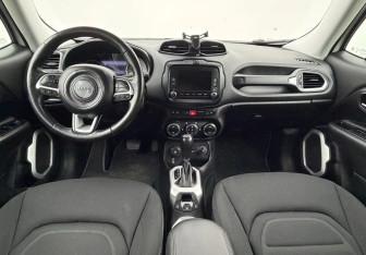 Подержанный автомобиль Jeep Renegade 2015 года (9 фото)