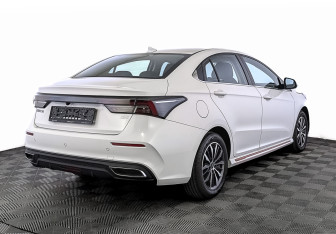 Новый Omoda S5 2023 (2 фото)