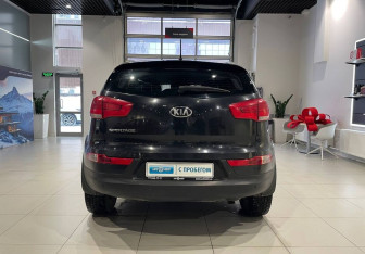 Подержанный автомобиль Kia Sportage 2015 года (5 фото)