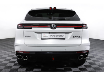 Подержанный автомобиль Changan UNI-K 2023 года (6 фото)