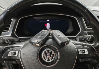 Подержанный автомобиль Volkswagen Tiguan 2018 года (18 фото)