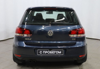 Подержанный автомобиль Volkswagen Golf Hatchback 2012 года (5 фото)