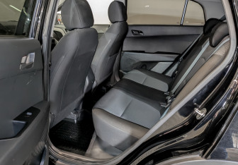 Подержанный автомобиль Hyundai Creta 2019 года (12 фото)