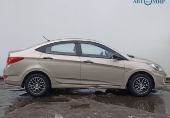 Подержанный автомобиль Hyundai Solaris Sedan 2013 года (4 фото)