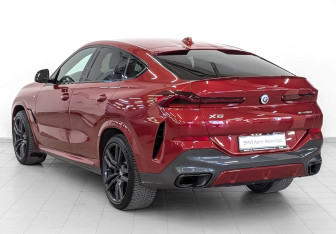 Подержанный автомобиль BMW X6 2021 года (7 фото)