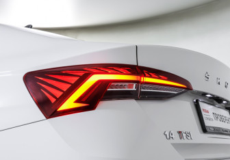 Подержанный автомобиль Skoda Octavia Liftback 2022 года (21 фото)