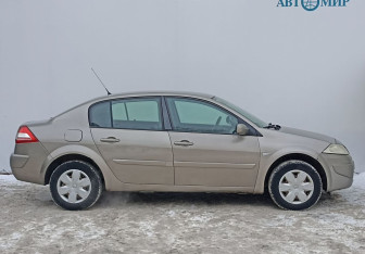 Подержанный автомобиль Renault Megane Sedan 2007 года (4 фото)