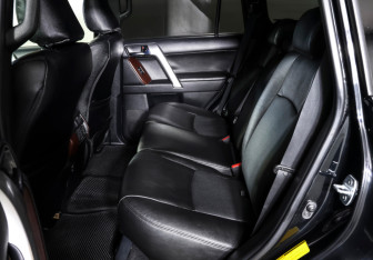 Подержанный автомобиль Toyota Land Cruiser Prado 2016 года (12 фото)