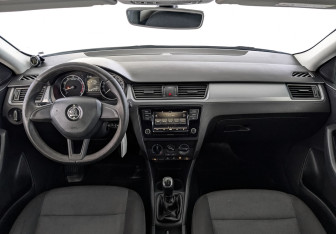 Подержанный автомобиль Skoda Rapid Liftback 2019 года (14 фото)