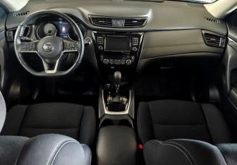 Подержанный автомобиль Nissan X-Trail 2022 года (9 фото)