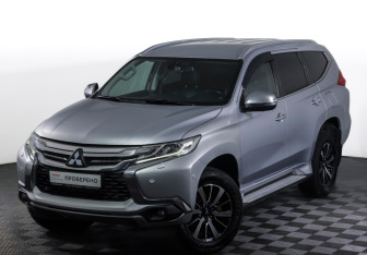 Подержанный автомобиль Mitsubishi Pajero Sport 2018 года (22 фото)