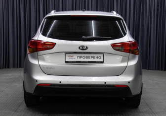 Подержанный автомобиль Kia Ceed Wagon 2014 года (5 фото)