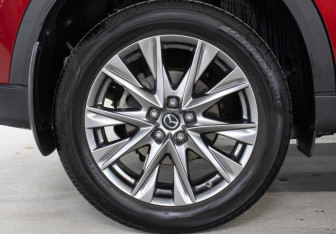 Подержанный автомобиль Mazda CX-5 2023 года (27 фото)