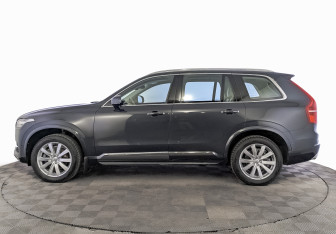 Подержанный автомобиль Volvo XC90 2017 года (8 фото)
