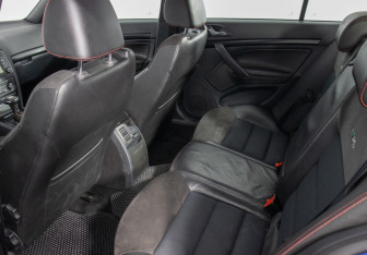 Подержанный автомобиль Skoda Octavia RS Liftback 2012 года (11 фото)