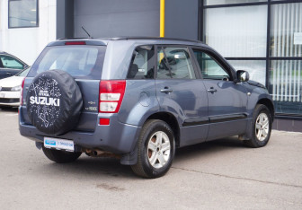 Подержанный автомобиль Suzuki Grand Vitara 2006 года (5 фото)