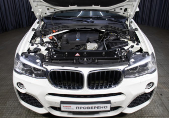 Подержанный автомобиль BMW X4 2016 года (9 фото)