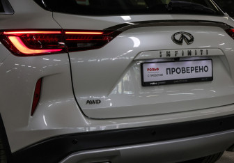Подержанный автомобиль Infiniti QX50 2018 года (25 фото)