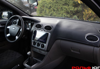 Подержанный автомобиль Ford Focus Hatchback 2008 года (7 фото)