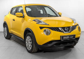 Подержанный автомобиль Nissan Juke 2015 года (3 фото)