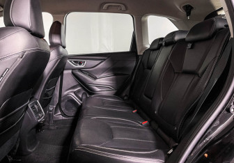 Подержанный автомобиль Subaru Forester Suv 2019 года (10 фото)