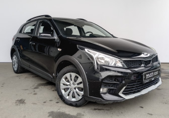 Подержанный автомобиль Kia Rio Hatchback 2021 года (3 фото)