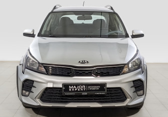 Подержанный автомобиль Kia Rio Hatchback 2021 года (2 фото)