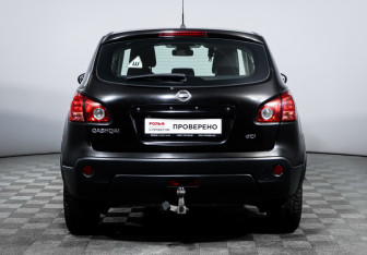 Подержанный автомобиль Nissan Qashqai 2008 года (6 фото)