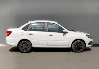 Подержанный автомобиль LADA (ВАЗ) Granta Sedan 2023 года (4 фото)